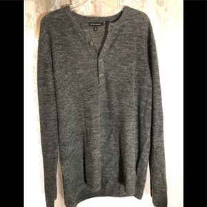 Banana Republic Men’s XL Gray Henley sweater